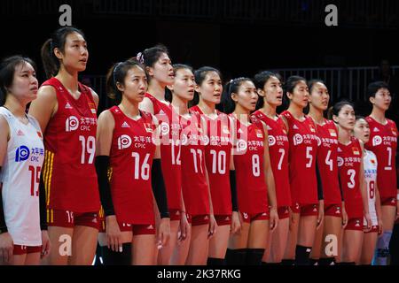 (220925) -- ARNHEM, Sept. 25, 2022 (Xinhua) -- Players of China react before the Phase 1 Pool D match between China and Argentina during the 2022 Volleyball Women's World Championship in Arnhem, the Netherlands, Sept. 25, 2022. (Xinhua/Meng Dingbo) Stock Photo