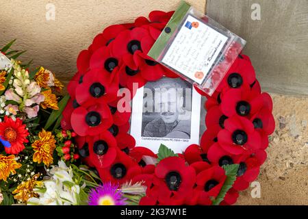 Wreath with picture of Captain Graham Hayes at the memorial site of Operation Aquatint, Vierville-sur-Mer, Calvados, Normandy, France. Stock Photo