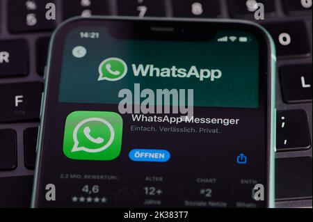app icon of the whatsapp messenger on smartphone screen Stock Photo