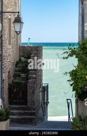 Houses in the old part of Port-en-Bessin, Normandy Stock Photo