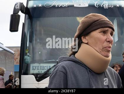 Shevchenkove, Ukraine. 21st Sep, 2022. Eugene's mother who was evacuated from Kupiansk cries because her home was destroyed. Ukrainian civilians are being evacuated as Ukrainian and Russian armed forces are under heavy fighting in the north-east of the country. Ukraine has met with Russian troops resistance as it made a successful counteroffensive in the north-east of the country, recapturing almost the entire Kharkiv region. (Photo by Ashley Chan/SOPA Images/Sipa USA) Credit: Sipa USA/Alamy Live News Stock Photo