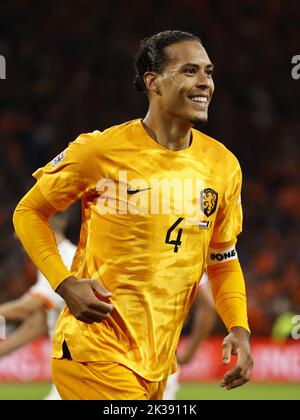 Amsterdam, Netherlands. 25th Sep, 2022. AMSTERDAM - Virgil van Dijk of Holland celebrates 1-0 during the UEFA Nations League match between the Netherlands and Belgium at the Johan Cruijff ArenA on September 25, 2022 in Amsterdam, Netherlands. ANP MAURICE VAN STEEN Credit: ANP/Alamy Live News Stock Photo