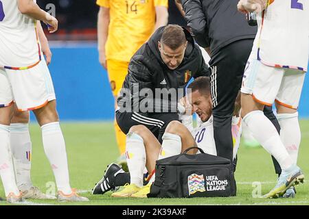 Belgium's Eden Hazard lies injured on the ground during a soccer game between the Netherlands and Belgian national team the Red Devils, Sunday 25 September 2022 in Amsterdam, the Netherlands, the sixth and last game in the Nations League A group stage. BELGA PHOTO BRUNO FAHY Stock Photo