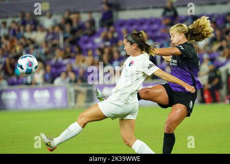 Orlando, Florida, USA, September 25, 2022, Orlando Pride forward Leah Pruitt #35 makes a pass in the first half at Exploria Stadium.  (Photo Credit:  Marty Jean-Louis) Credit: Marty Jean-Louis/Alamy Live News Stock Photo