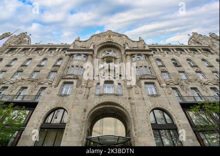 View of the Four Seasons Gresham Palace Hotel Budapest, a luxury hotel in a historic Art Nouveau building in downtown Budapest, Hungary Stock Photo