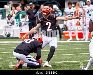 Cincinnati Bengals kicker Evan McPherson (2) runs off the field after an  NFL football game against the New York Jets, Sunday, Oct. 31, 2021, in East  Rutherford, N.J. (AP Photo/Adam Hunger Stock Photo - Alamy