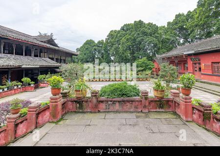 The architectural landscape of Fuhu Temple in Emei Mountain, China Stock Photo