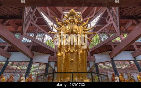 The architectural landscape of Fuhu Temple in Emei Mountain, China Stock Photo