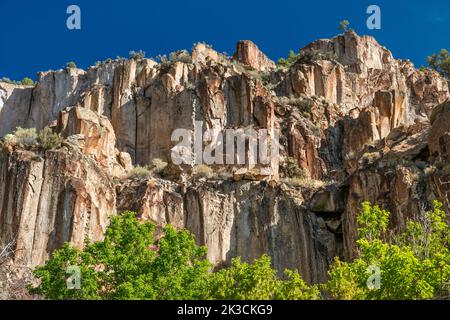 Rocks in Columnar Jointing area, Clear Creek Canyon, Utah 4 highway, near Fremont Indian State Park, Utah, USA Stock Photo