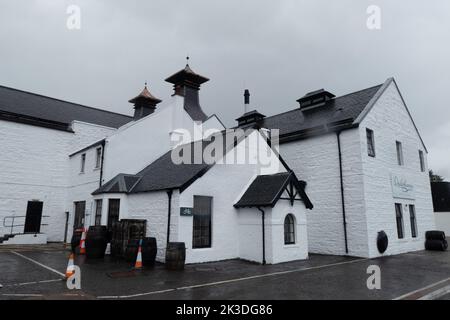 Dalwhinnie whisky distillery in Scotland Stock Photo