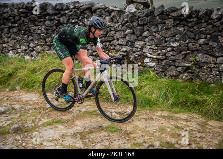 Hope Factory Racing Victoria Peel,Hope Factory Racing team, First Lady in the 3 Peaks ...