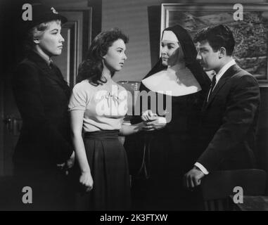 Gloria Rhodes, Gigi Perreau, Margaret Hayes, Paul Anka, on-set of the Film, 'Girls' Town', MGM, 1959 Stock Photo