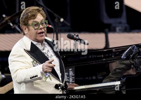 LONDON, ENGLAND: Elton John performs at the British Summertime Festival during his Farewell Yellow Brick Road tour in Hyde Park. Featuring: Elton John Where: London, United Kingdom When: 24 Jun 2022 Credit: Neil Lupin/WENN Stock Photo
