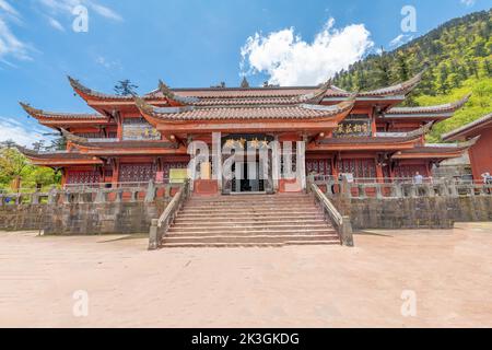 Temple buildings in Leidongping, Emei Mountain, Sichuan Province, China Stock Photo