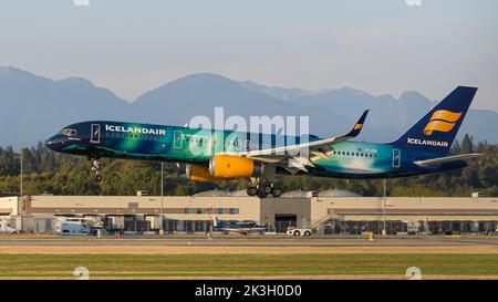 Richmond, British Columbia, Canada. 26th Sep, 2022. An Icelandair Boeing 757-200 jetliner (TF-FIU), painted in special Aurora Borealis livery, landing at Vancouver International Airport. (Credit Image: © Bayne Stanley/ZUMA Press Wire) Stock Photo