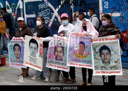 Non Exclusive: September 25, 2022, Mexico City, Mexico: The parents of