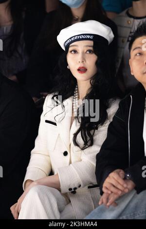 SHANGHAI, CHINA - SEPTEMBER 26, 202 - Actress Fan Bingbing attends the SS 2023 Shanghai Fashion Week in Shanghai, China, Sept 26, 2022. Stock Photo