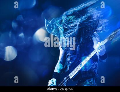 Copenhagen, Denmark. 26th Sep, 2022. The American heavy metal band Machine Head performs a live concert at Forum Black Box in Frederiksberg, Copenhagen. Here bass player Jared MacEachern is seen live on stage. (Photo Credit: Gonzales Photo/Alamy Live News Stock Photo