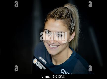 ARNHEM - Netherlands, 2022-09-27 14:12:24 ARNHEM - Portrait of handball player Estavana Polman during a press event at Papendal. The Handball ladies of TeamNL are looking ahead to the first series of matches in the Golden League. ANP ROBIN VAN LONKHUIJSEN netherlands out - belgium out Stock Photo