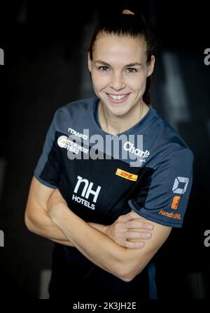 ARNHEM - Netherlands, 2022-09-27 14:18:50 ARNHEM - Portrait of handball player Inger Smits during a press event at Papendal. The Handball ladies of TeamNL are looking ahead to the first series of matches in the Golden League. ANP ROBIN VAN LONKHUIJSEN netherlands out - belgium out Stock Photo