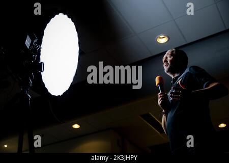 2022-09-27 14:03:53 ARNHEM - National coach Per Johansson of the handball players during a press moment at Papendal. The handball ladies of TeamNL are looking ahead to the first series of matches in the Golden League. ANP ROBIN VAN LONKHUIJSEN netherlands out - belgium out Stock Photo