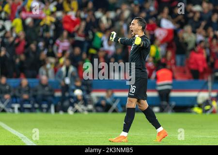 Paris, France. 27th Sep, 2022. Parc des Princes PARIS, FRANCE - SEPTEMBER 27: Dahmen (16 Tunisia) celebrates after Tunisia score during the international friendly between Brazil and Tunisia at Parc des Princes on September 27, 2022 in Paris, France. (Photo by Richard Callis/SPP) (Richard Callis/SPP) Credit: SPP Sport Press Photo. /Alamy Live News Stock Photo