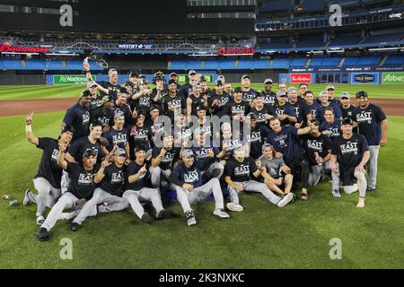 Toronto, Canada. 25th Sep, 2022. The New York Yankees pose for a team photo after clinching the AL East after defeating the Toronto Blue Jays at Rogers Centre in Toronto, Canada on Tuesday, September 27, 2022. Photo by Andrew Lahodynskyj/UPI Credit: UPI/Alamy Live News Stock Photo