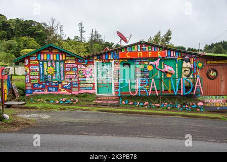 Cafe Pura Vida by the roadside, Poas, San Ignacio, Costa Rica Stock Photo