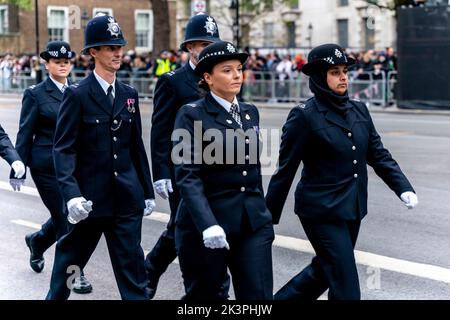 Metropolitan Police Officers Patrolling The Streets Before The Queen's Funeral, Whitehall, London, UK. Stock Photo