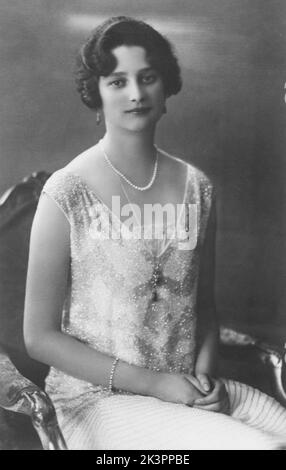 Princess Astrid of Sweden. 17 november 1905 - 29 august 1935. She was Queen of Belgium and the first wife of King Leopold III. Originally a princess of Sweden of the house of Bernadotte. During a car ride on august 29 1935 she was killed.