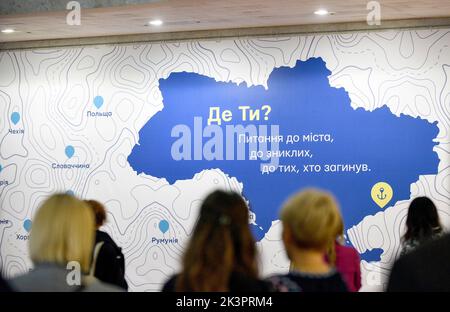 KYIV, UKRAINE - SEPTEMBER 27, 2022 - The WHERE ARE YOU? charity auction takes place at the Ukrainian House to celebrate Mariupol City Day and raise mo Stock Photo