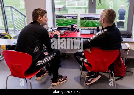 PONTYCLUN, WALES - 19 SEPTEMBER 2022: Wales’ Performance Analyst Matthew Crawford and Wales’ Performance Analyst James Turner during a training sessio Stock Photo