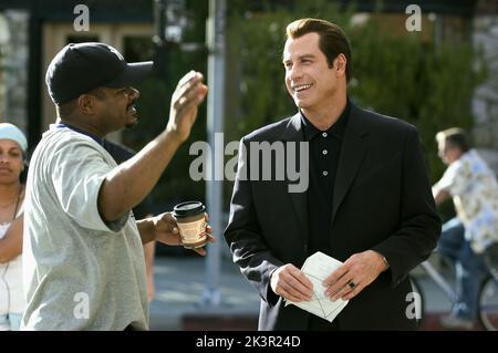 BE COOL JOHN TRAVOLTA as Chili Palmer, UMA THURMAN Date: 2005 Stock ...