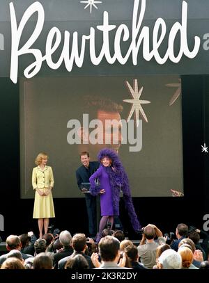NICOLE KIDMAN, SHIRLEY MACLAINE, WILL FERRELL, BEWITCHED, 2005 Stock