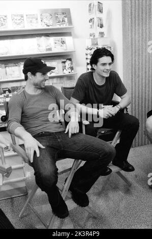 Tom Cruise & Orlando Bloom Film: Elizabethtown (USA 2005)   Director: Cameron Crowe 04 September 2005   **WARNING** This Photograph is for editorial use only and is the copyright of PARAMOUNT and/or the Photographer assigned by the Film or Production Company and can only be reproduced by publications in conjunction with the promotion of the above Film. A Mandatory Credit To PARAMOUNT is required. The Photographer should also be credited when known. No commercial use can be granted without written authority from the Film Company. Stock Photo