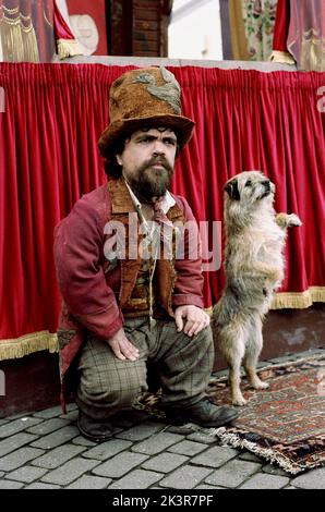 Peter Dinklage Film: Lassie (USA/UK/IRL/FR 2005)   / Literaturverfilmung (Based On The Book By Eric Knight) Director: Charles Sturridge 16 December 2005   **WARNING** This Photograph is for editorial use only and is the copyright of ELEMENT FILMSCLASSIC MEDIA PRODUCTIONS and/or the Photographer assigned by the Film or Production Company and can only be reproduced by publications in conjunction with the promotion of the above Film. A Mandatory Credit To ELEMENT FILMSCLASSIC MEDIA PRODUCTIONS is required. The Photographer should also be credited when known. No commercial use can be granted wit Stock Photo