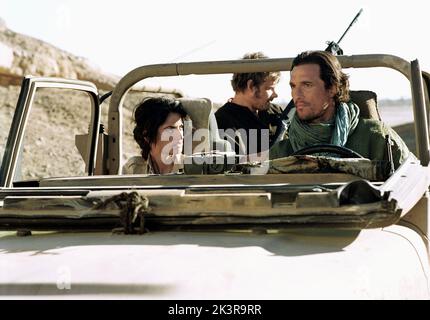 Penelope Cruz, Steve Zahn & Matthew Mcconaughey Film: Sahara (USA/UK/E/DE 2005) Characters: Eva Rojas,Al Giordino & Dirk Pitt  Director: Breck Eisner 04 April 2005   **WARNING** This Photograph is for editorial use only and is the copyright of PARAMOUNT and/or the Photographer assigned by the Film or Production Company and can only be reproduced by publications in conjunction with the promotion of the above Film. A Mandatory Credit To PARAMOUNT is required. The Photographer should also be credited when known. No commercial use can be granted without written authority from the Film Company. Stock Photo