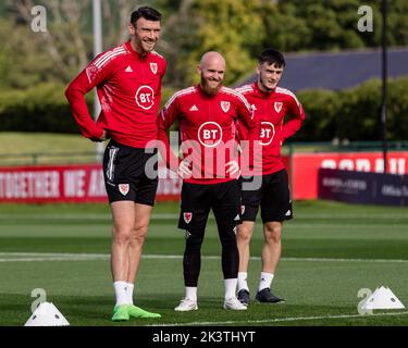 PONTYCLUN, WALES - 20 SEPTEMBER 2022: Wales' Kieffer Moore, Wales' Jonny Williams   and Wales' Dylan Levitt during a training session at the vale reso Stock Photo