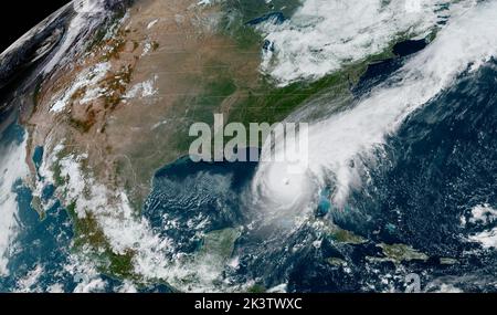 Modis Noaa, Earth Orbit. 28th Sep, 2022. MODIS NOAA, EARTH ORBIT. 28 September, 2022. Late morning view of Hurricane Ian as it moves closer to the Port Charlotte area on the west coast of Florida as a Category 4 dangerous storm as seen from the GEOS NOAA satellite, September 28, 2022 in Earth Orbit. Credit: GEOS NOAA/NOAA/Alamy Live News Stock Photo