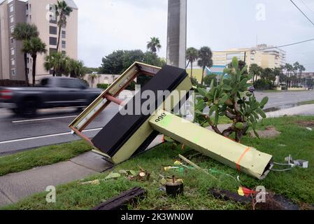 Brevard County, Florida, USA September 28, 2022. Street flooding and signs down before Hurricane Ian's arrival in Brevard County Florida inpacting Palm Bay, Melbourne Beach, Indialantic, Indian Harbour Beach, and Satellite Beach beofre Ian's arrival. Photo Credit: Julian Leek/Alamy Live News Stock Photo