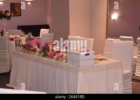 Wedding decorations placed on a table Stock Photo