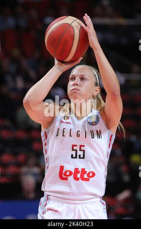 Sydney, Australia. 29th Sep, 2022. Belgium's Julie Allemand fights for the ball during a basketball game between Belgium's national team the Belgian Cats and Australia, Thursday 29 September 2022 in Sydney, Australia, a quarter final game at the FIBA Women's Basketball World Cup. The 19th edition of the FIBA Women's Basketball World Cup 2022 takes place from 22 September to 01 October in Sydney, Australia. BELGA PHOTO VIRGINIE LEFOUR Credit: Belga News Agency/Alamy Live News Stock Photo