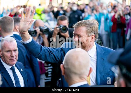 Nijmegen, Netherlands. 29th Sep, 2022. NIJMEGEN, NETHERLANDS - SEPTEMBER 29: Dutch King Willem-Alexander opens and visits the new main building of the Radboud University Hospital on September 29, 2022 in Nijmegen, Netherlands (Photo by John Beckmann/Orange Pictures) Credit: Orange Pics BV/Alamy Live News Stock Photo