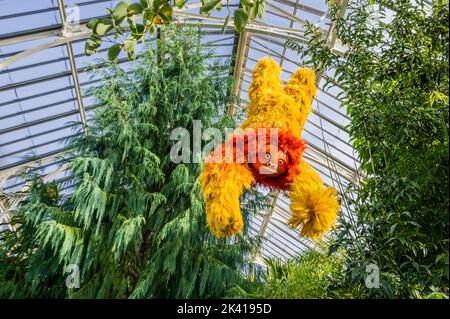 London, UK. 29th Sep, 2022. Mexican designer Fernando Laposse, Fantastic Jungle Sloths - the new Mexico festival in Kew Gardens Temperate House, the world's largest Victorian glasshouse. The festival runs from Saturday 1 - Monday 31 October 2022. Credit: Guy Bell/Alamy Live News Stock Photo