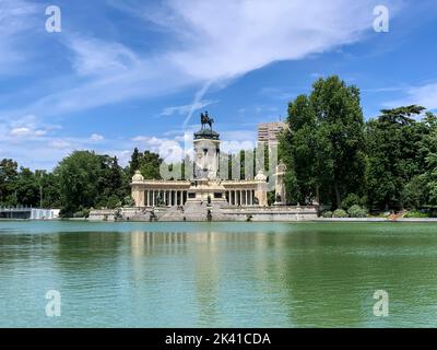 Spain, Madrid. Retiro Park, Parque de El Retiro, King Alfonso XII, Memorial. Stock Photo