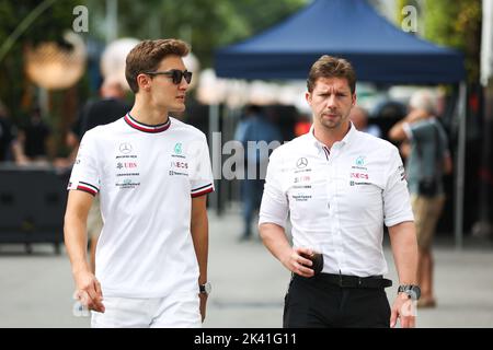 RUSSELL George (gbr), Mercedes AMG F1 Team W13, VOWLES James, Strategy Director, Mercedes AMG F1 Team, portrait during the Formula 1 Singapore Airlines Singapore Grand Prix 2022, 17th round of the 2022 FIA Formula One World Championship from September 30 to October 02, 2022 on the Marina Bay Street Circuit, in Singapore - Photo Antonin Vincent/DPPI Credit: DPPI Media/Alamy Live News Stock Photo