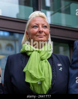 London, England, UK. 29th Sep, 2022. Harry Dunn's mother CHARLOTTE CHARLES is een outside Westminster Magistrates' Court. Harry Dunn was killed in a car accident by an American diplomat's wife Anne Sacoolas outside the US military base RAF Croughton in Northamptonshire on 27 August 2019. Sacoolas participated in first trial session from US by video link. (Credit Image: © Tayfun Salci/ZUMA Press Wire) Stock Photo