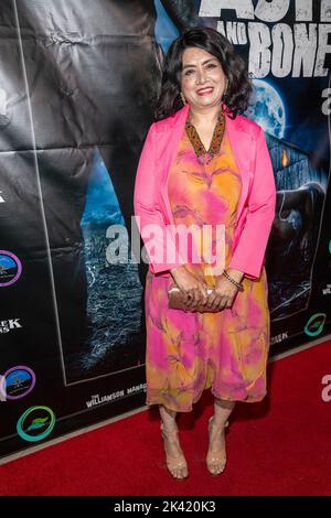 Encino, CA, September 28, 2022, Yeena Fisher attends Los Angeles Premiere of 'Ash and Bone' at Laemmle Town Center 5, Encino, CA on September 28, 2022 Stock Photo