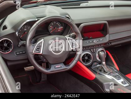 Chevrolet Camaro dashboard Stock Photo - Alamy