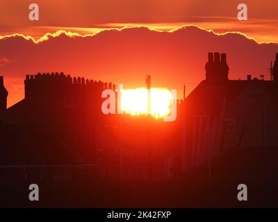 Sheerness, Kent, UK. 29th Sep, 2022. UK Weather: a stunning sunset at the end of a fine September day in Sheerness, Kent. Credit: James Bell/Alamy Live News Stock Photo